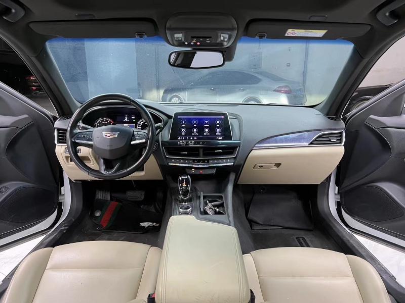 成都20年凯迪拉克CT58