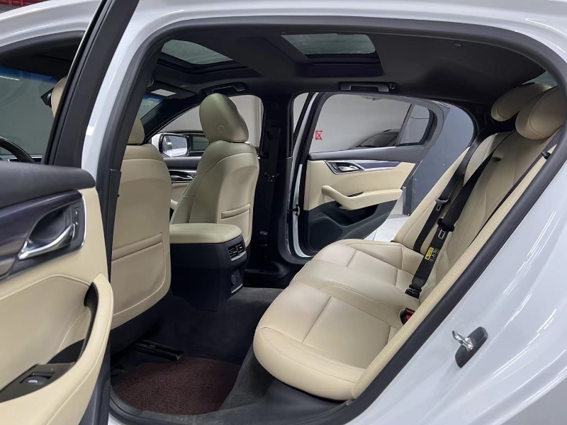 成都20年凯迪拉克CT58