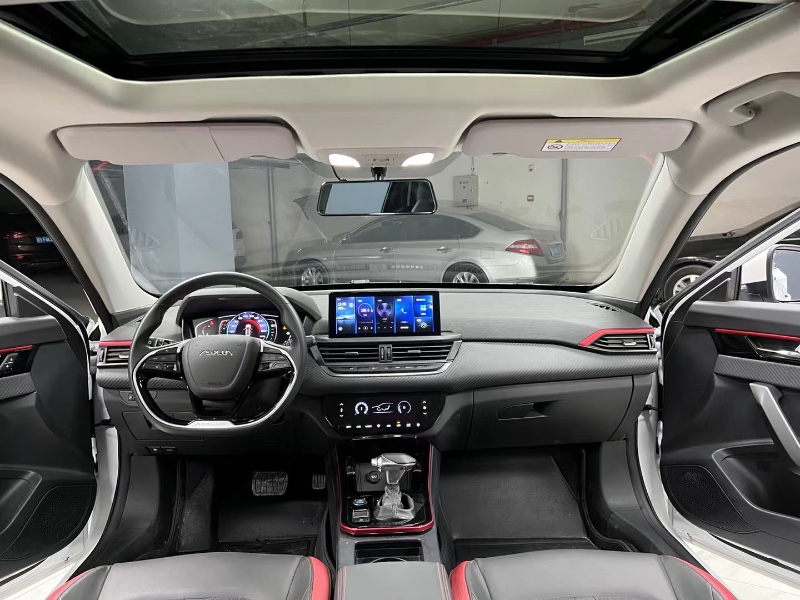 成都22年东风奕炫6