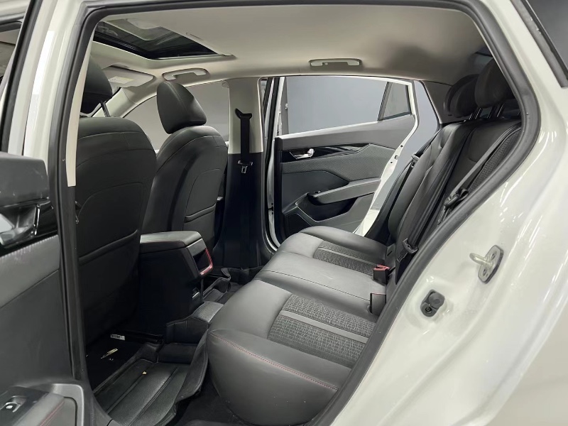 成都22年东风奕炫9