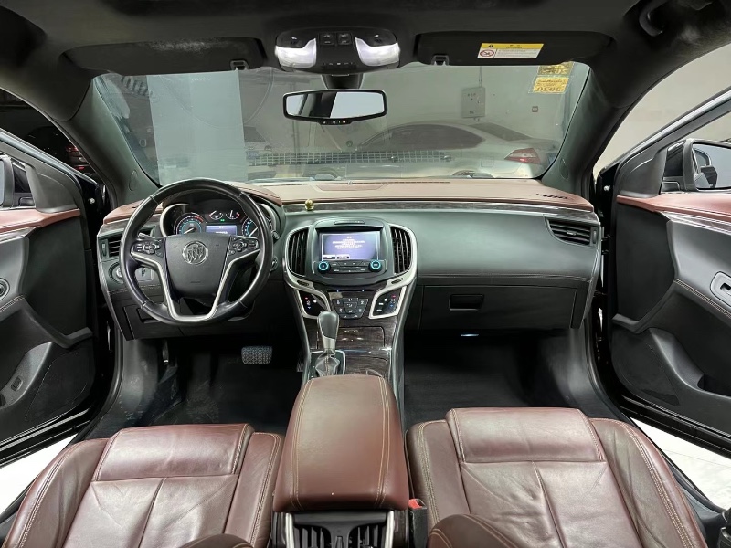 成都16年别克君威5