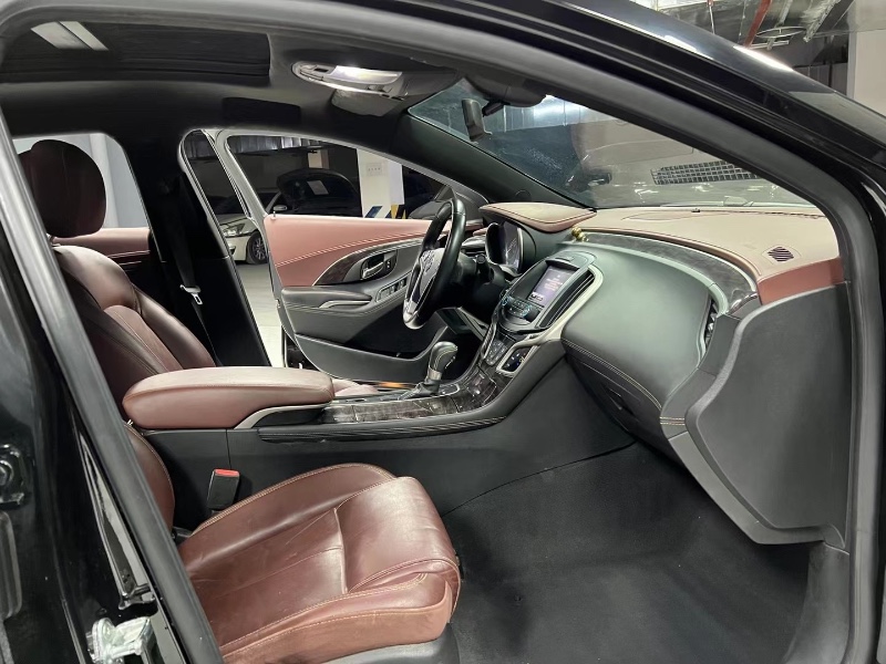 成都16年别克君威9