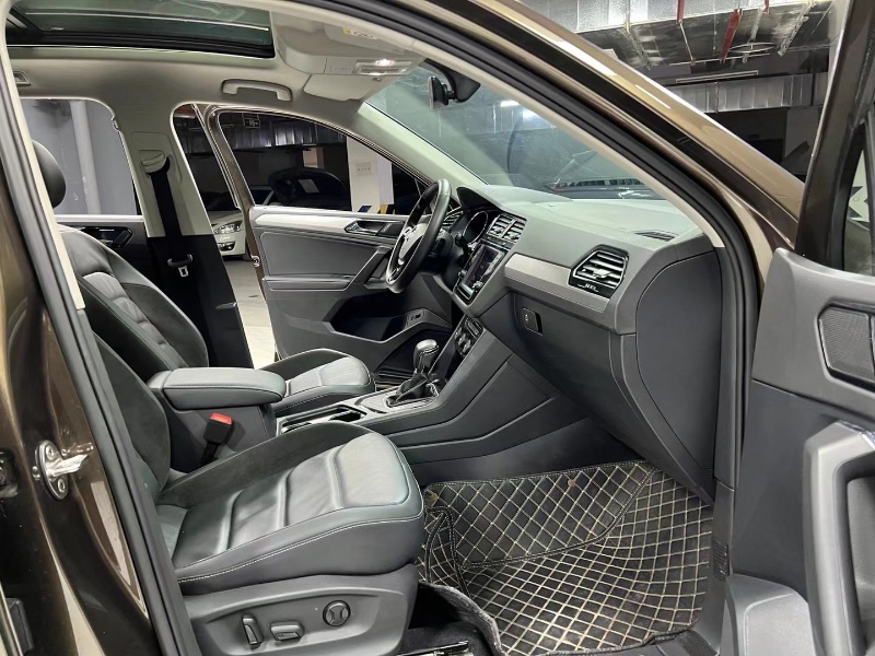 成都18年大众途观9