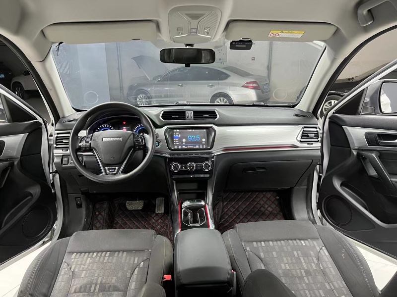 成都18年哈弗H28