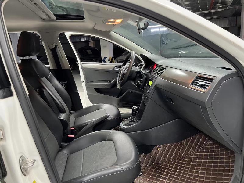 成都15年大众捷达8