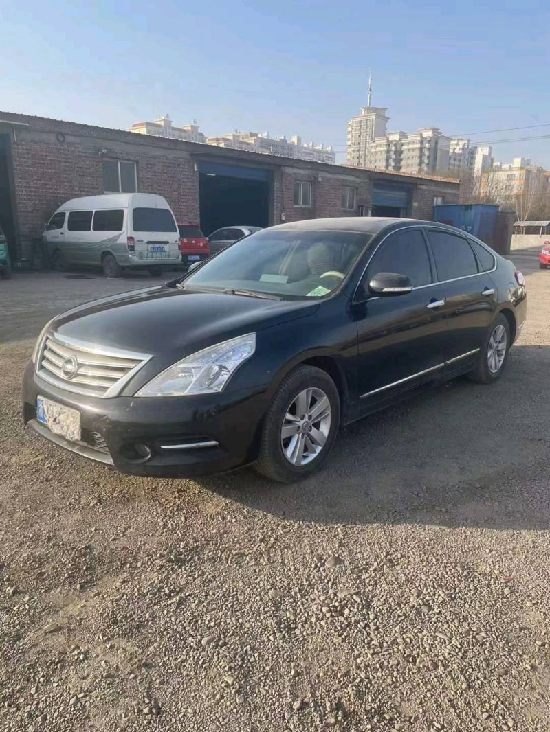 太原12年日產天籟3
