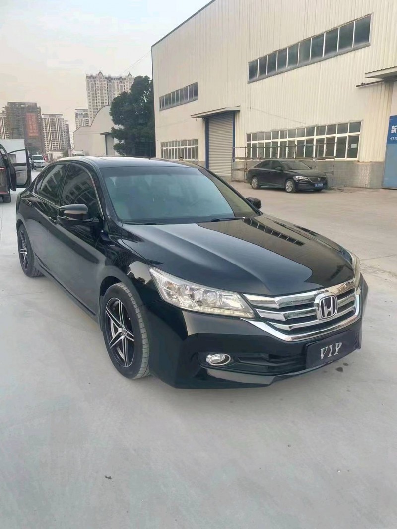 宜昌15年本田雅阁3