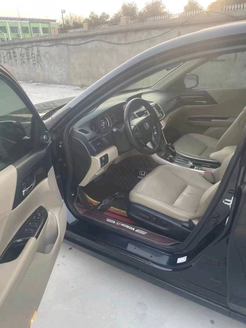 宜昌15年本田雅阁7