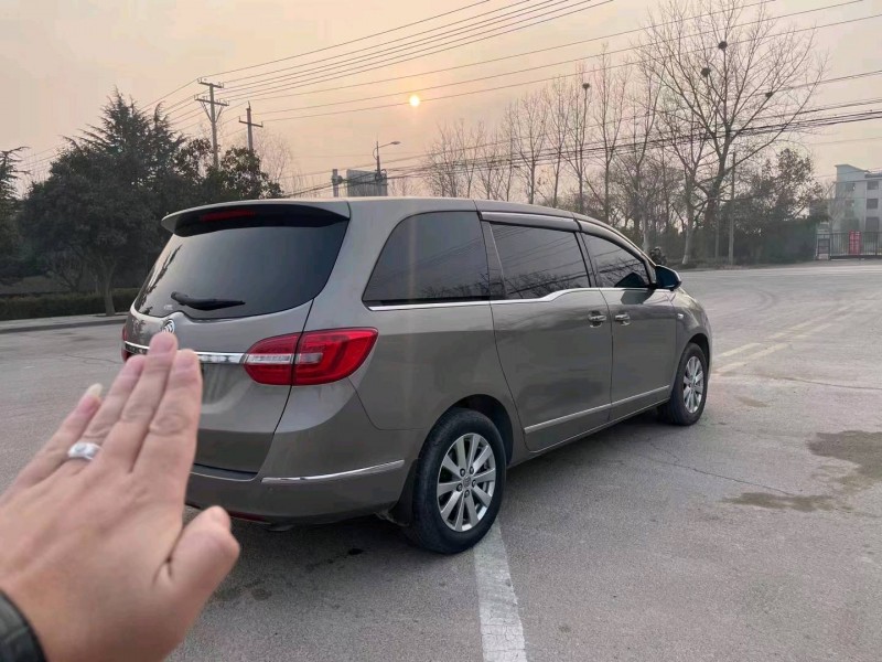 枣庄18年别克GL85