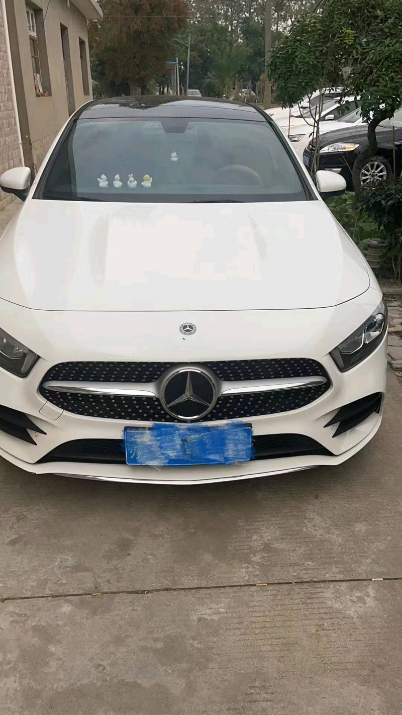 苏州19年奔驰A1