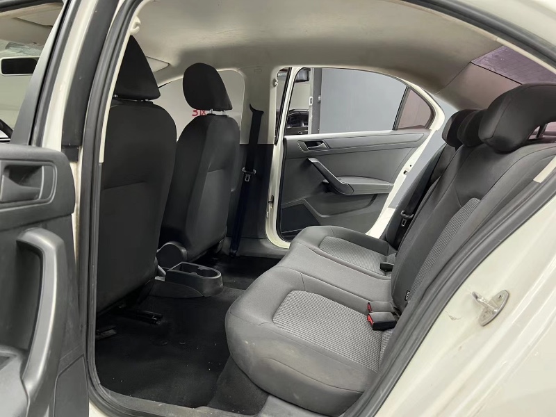 成都18年大众桑塔纳7