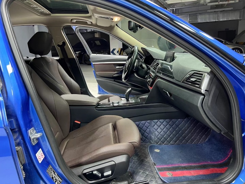 成都19年宝马3系2