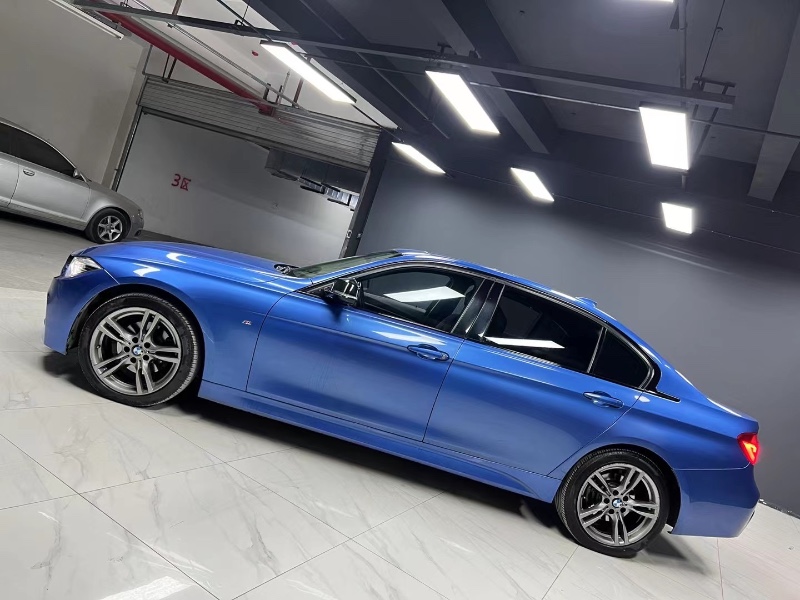 成都19年宝马3系4