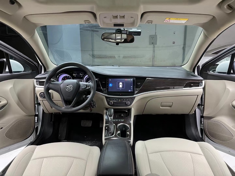 成都19年别克威朗9