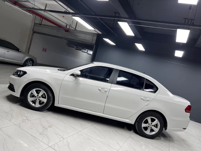 成都15年大众朗逸4