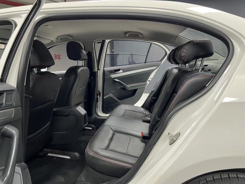 成都15年大众朗逸8