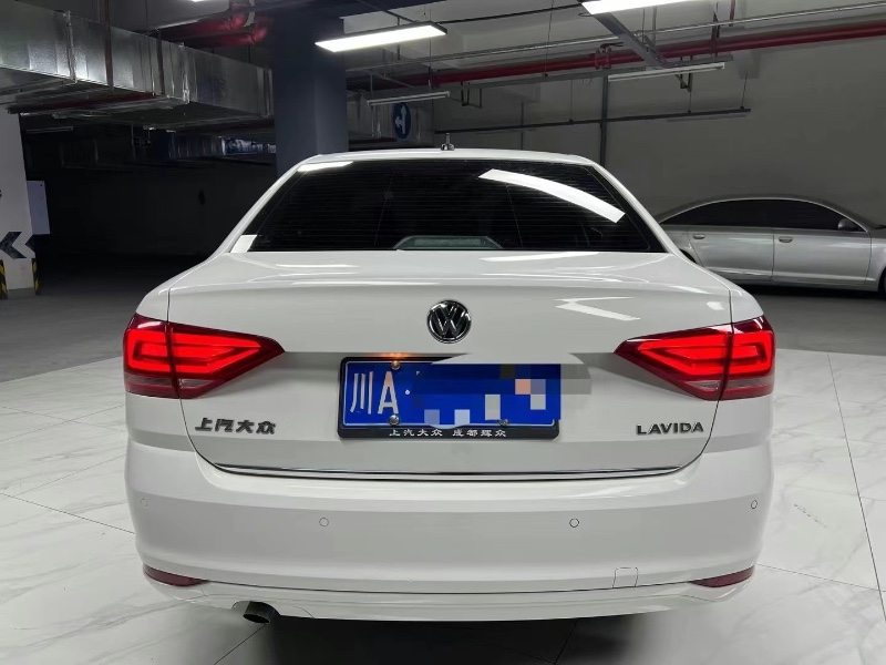 成都17年大众朗逸4