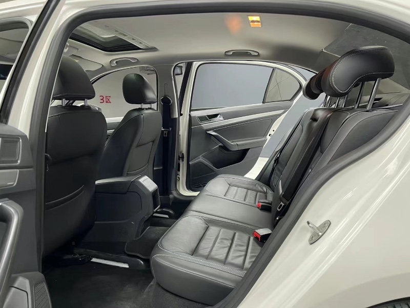 成都17年大众朗逸6