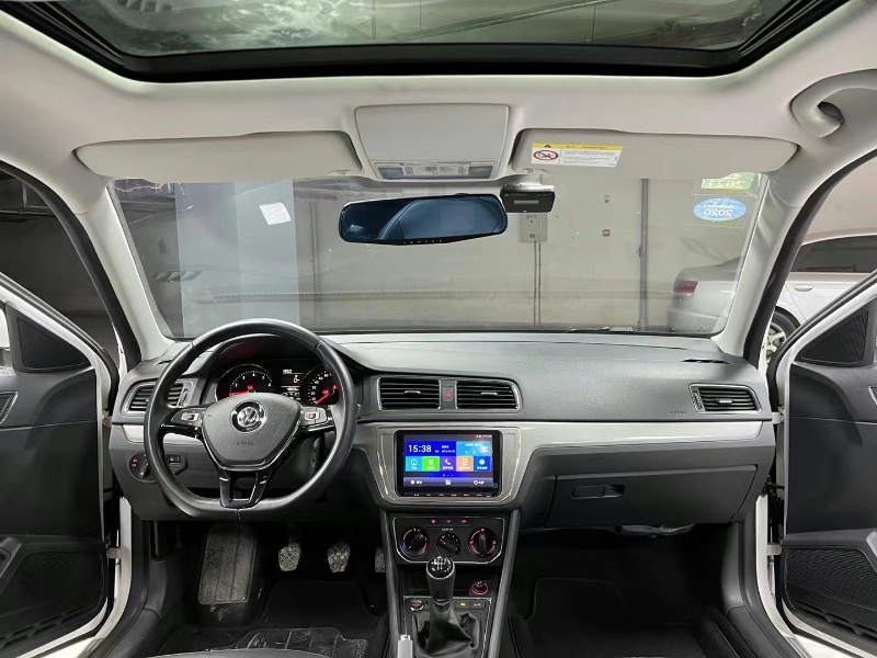 成都17年大众朗逸7