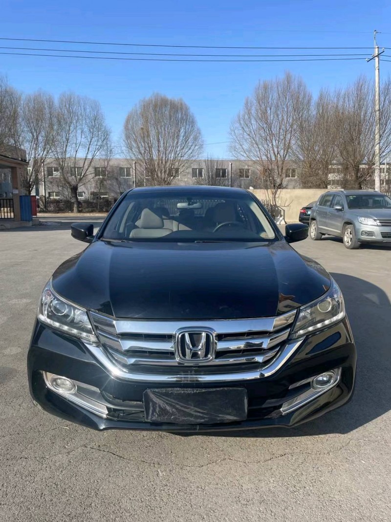 沈阳14年本田雅阁1