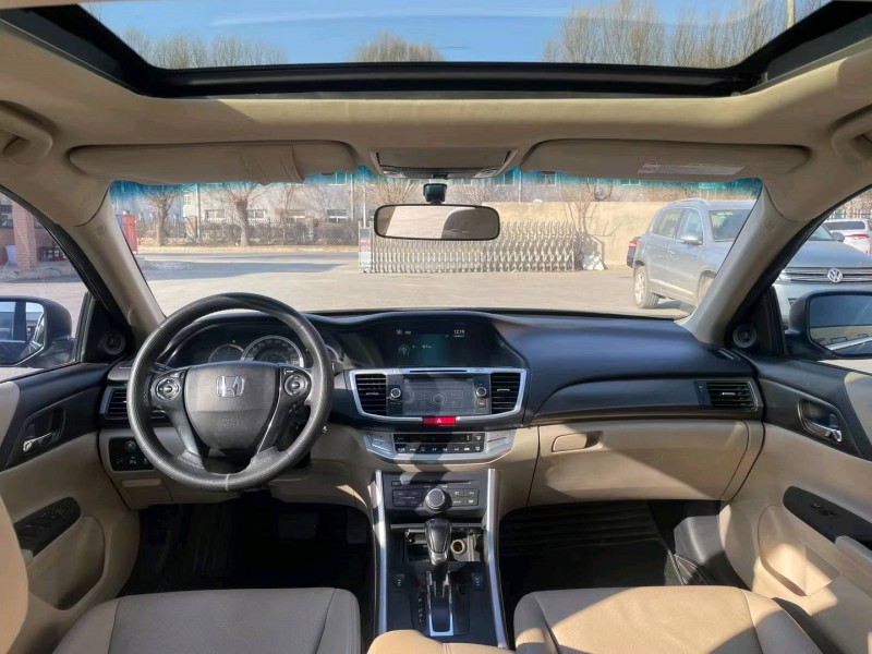 沈阳14年本田雅阁4