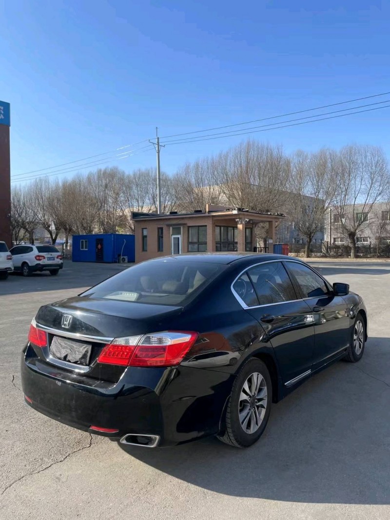 沈阳14年本田雅阁3