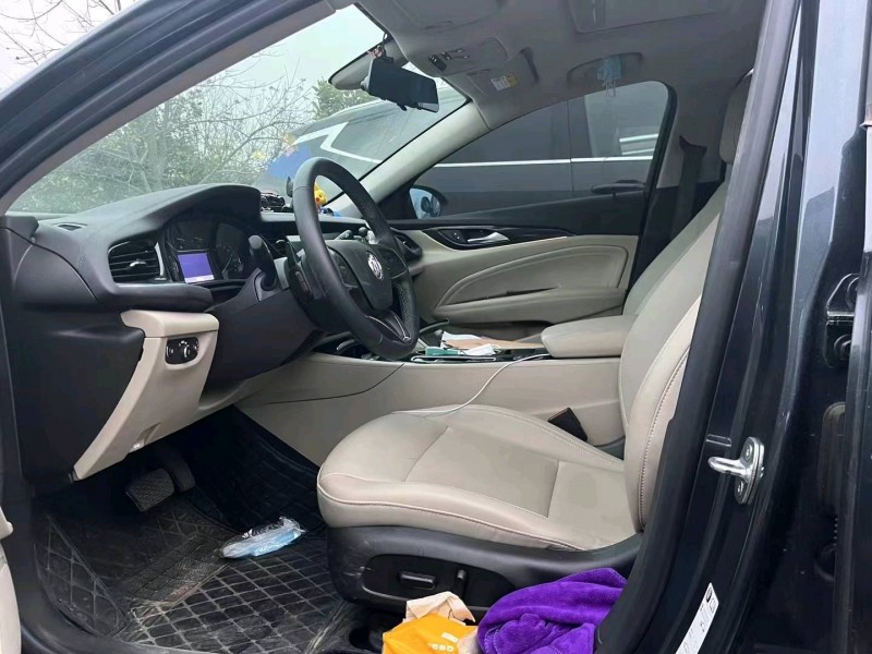 嘉兴21年别克君威3