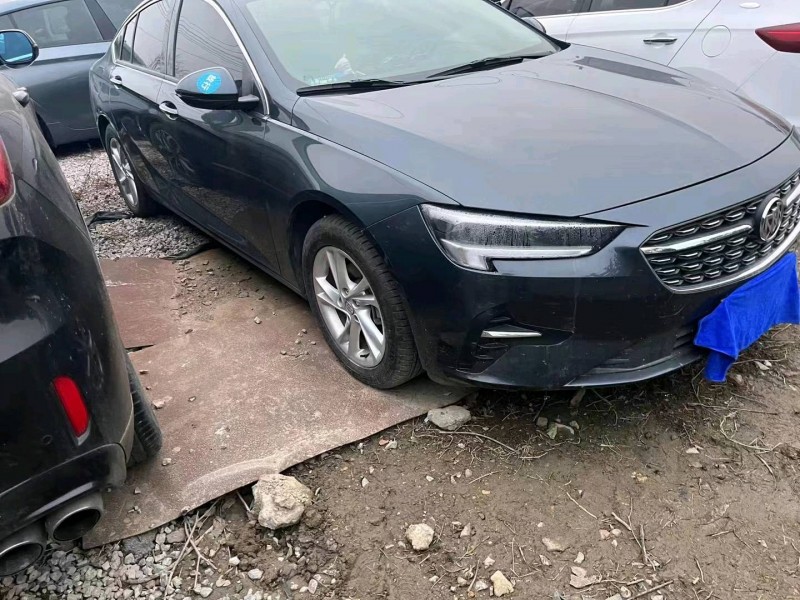 嘉兴21年别克君威5