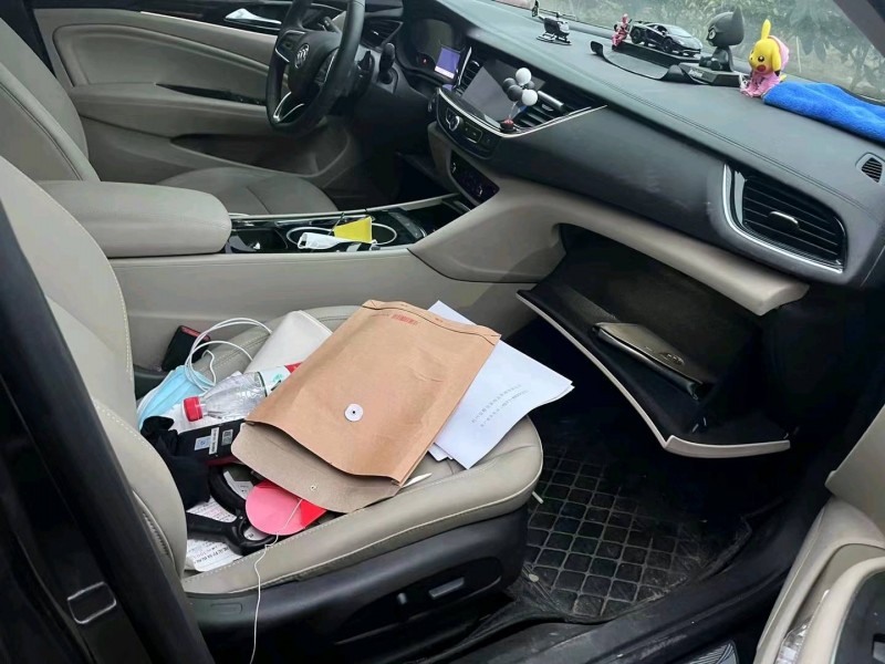 嘉兴21年别克君威7