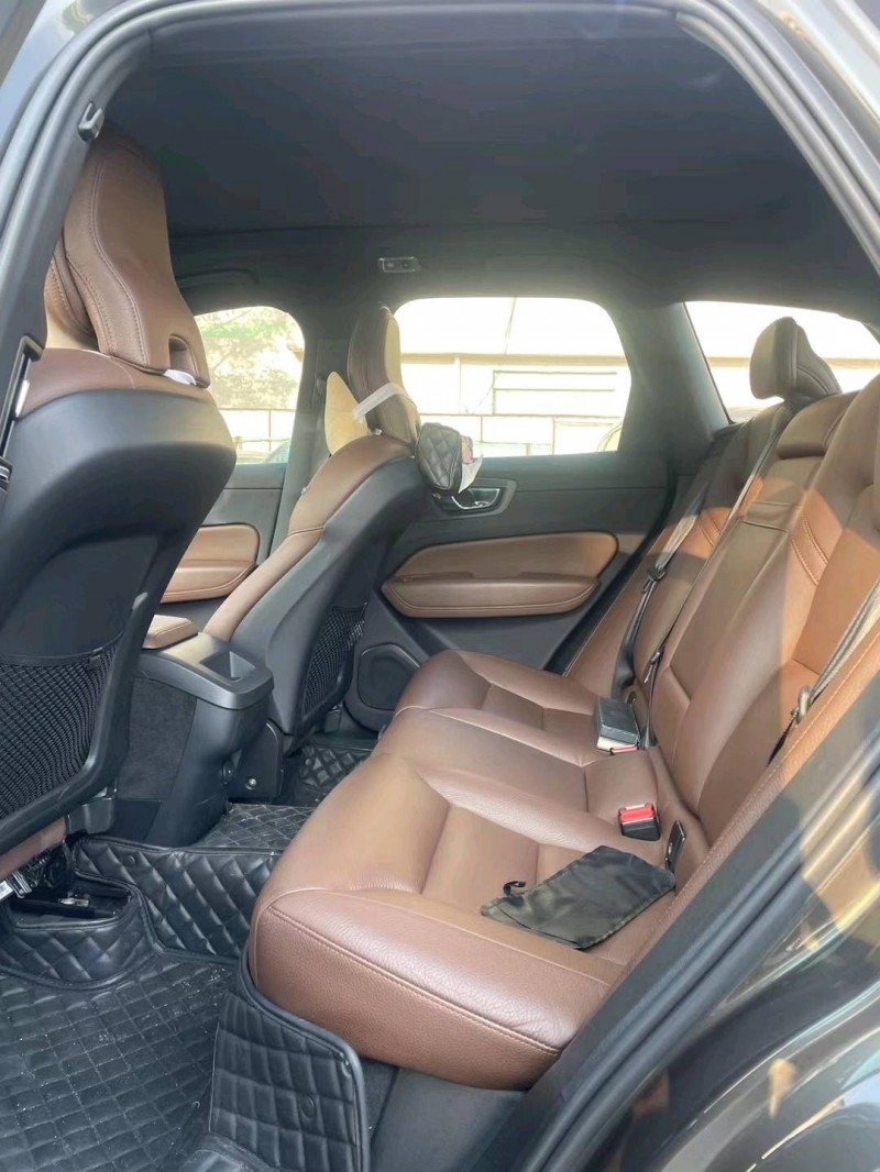 中山21年沃尔沃XC606