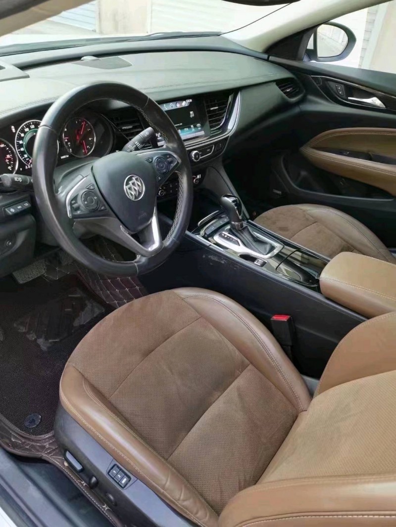 枣庄18年别克君威5