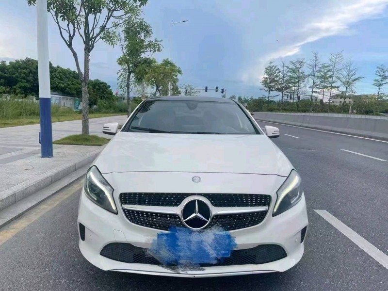 珠海17年奔驰A1