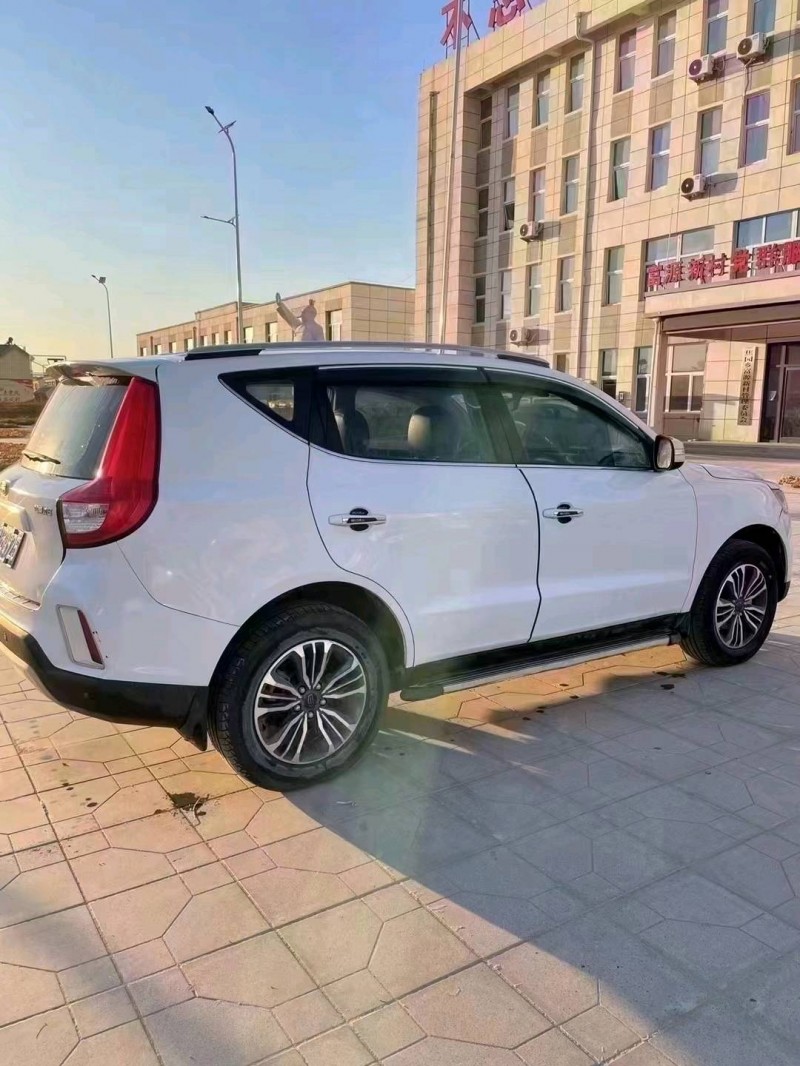 北京17年吉利远景X63