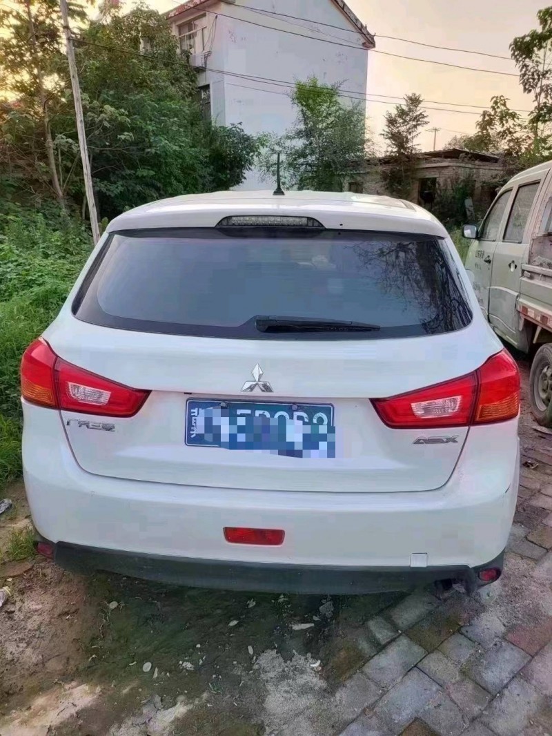 北京14年三菱劲炫3