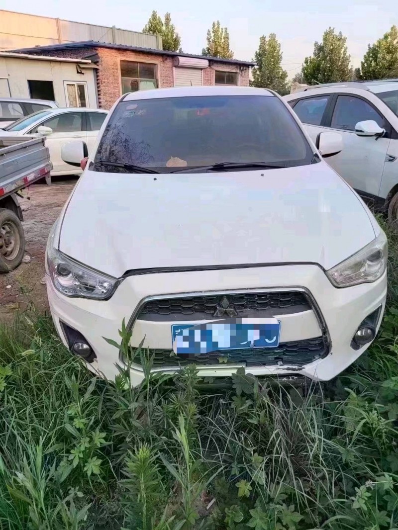 北京14年三菱劲炫4