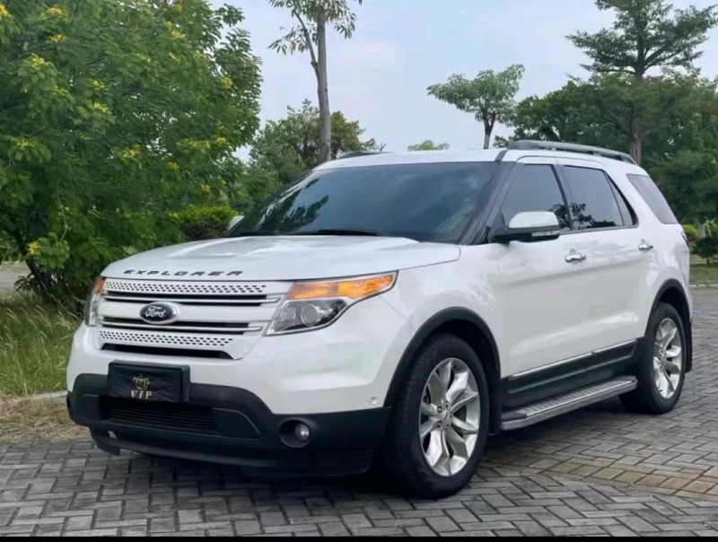 重庆15年福特探险者7