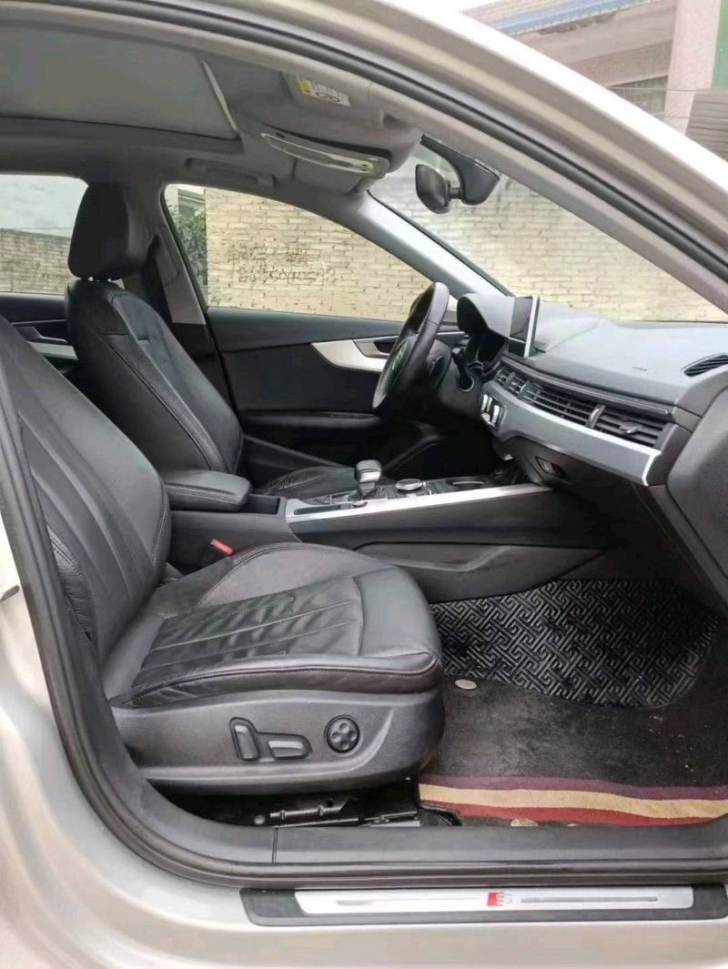 安顺19年奥迪A4L3