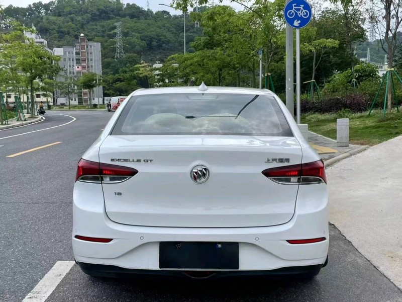 广州18年别克英朗5