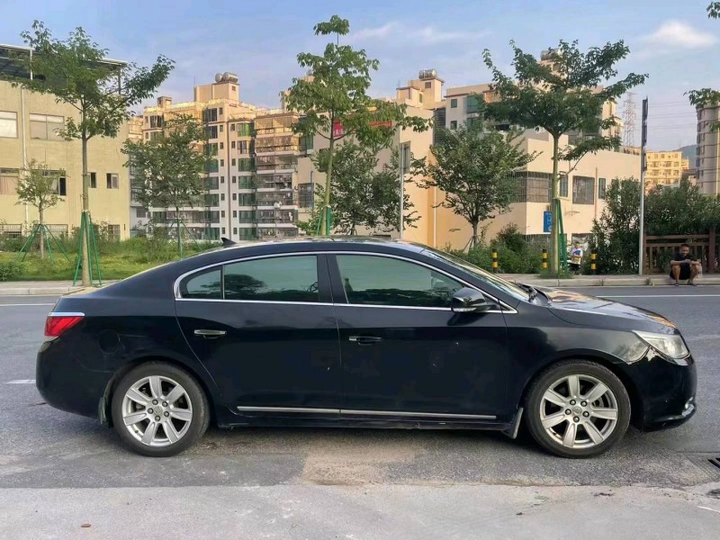 广州10年别克君越4