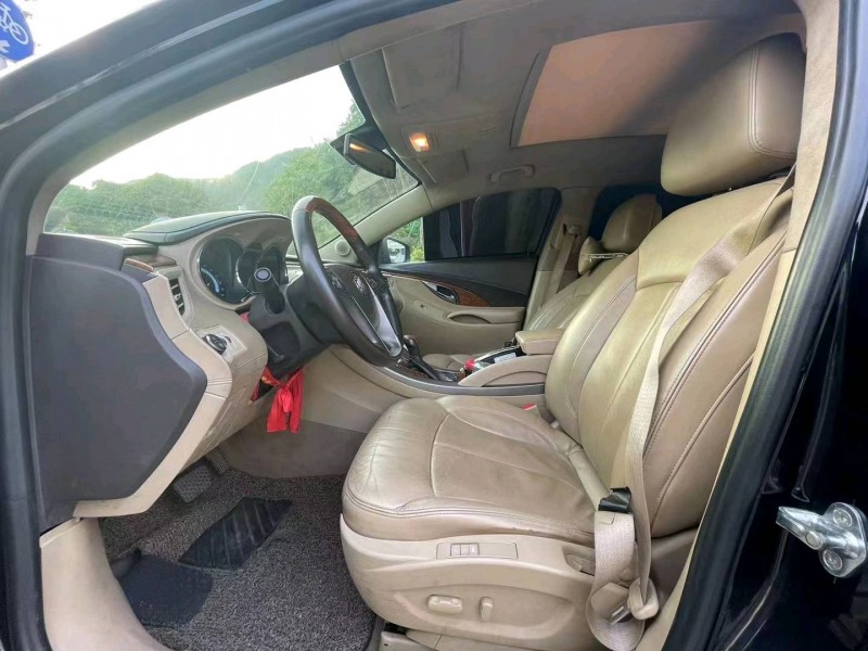 广州10年别克君越8