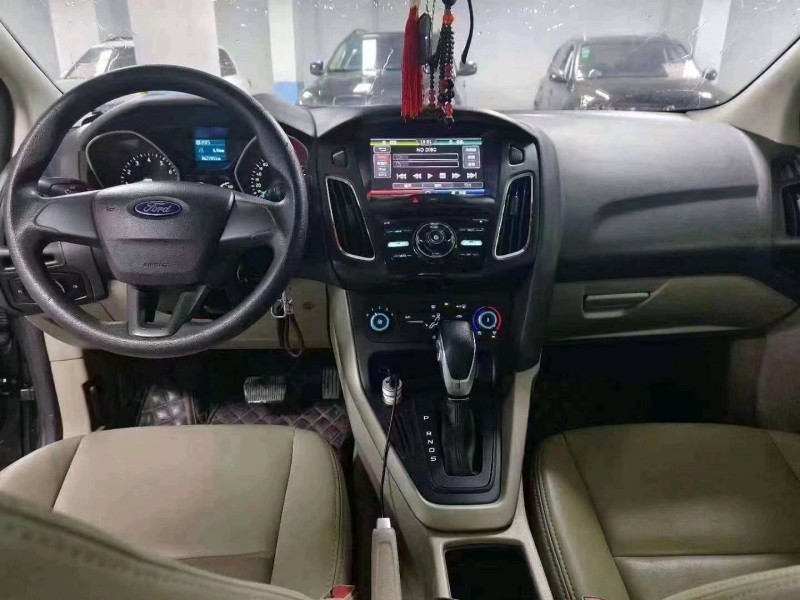 安顺15年福特福克斯8