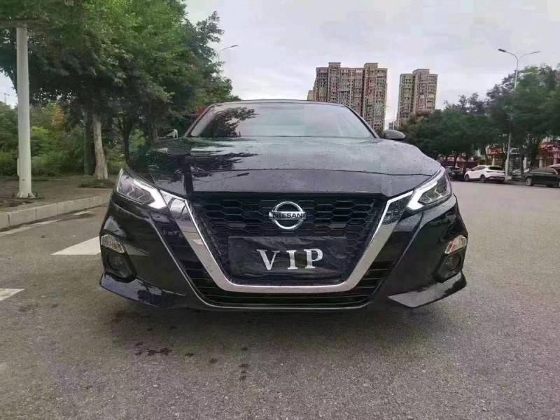 安顺19年日产天籁1