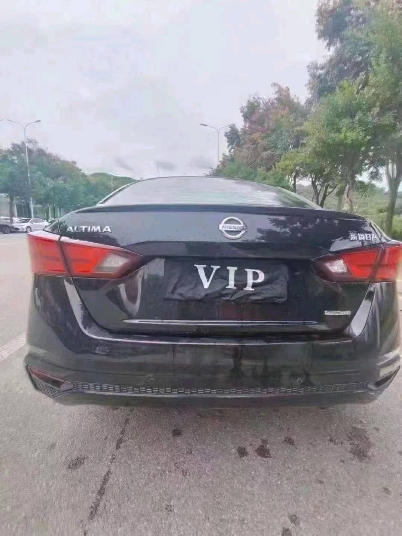 安顺19年日产天籁2