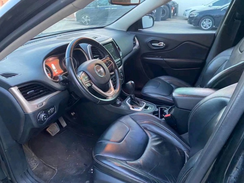 徐州16年Jeep自由人5