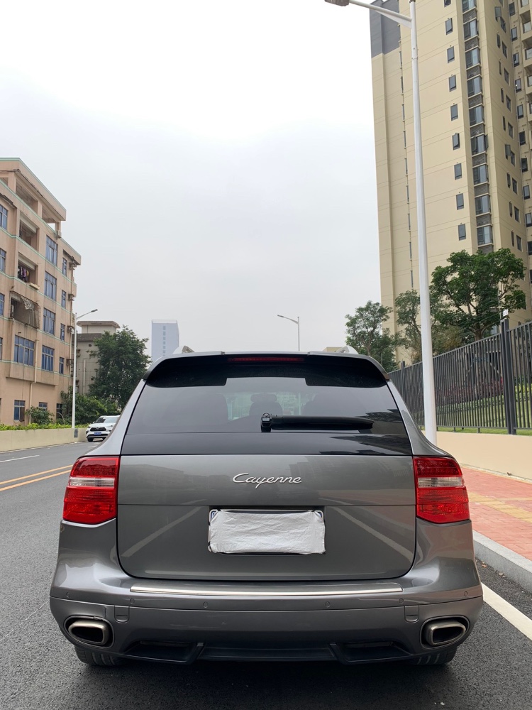 东莞08年保时捷卡宴1