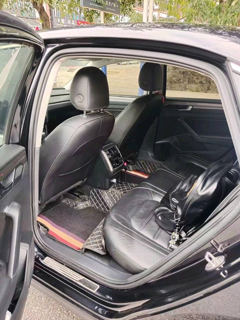 安顺19年大众帕萨特8