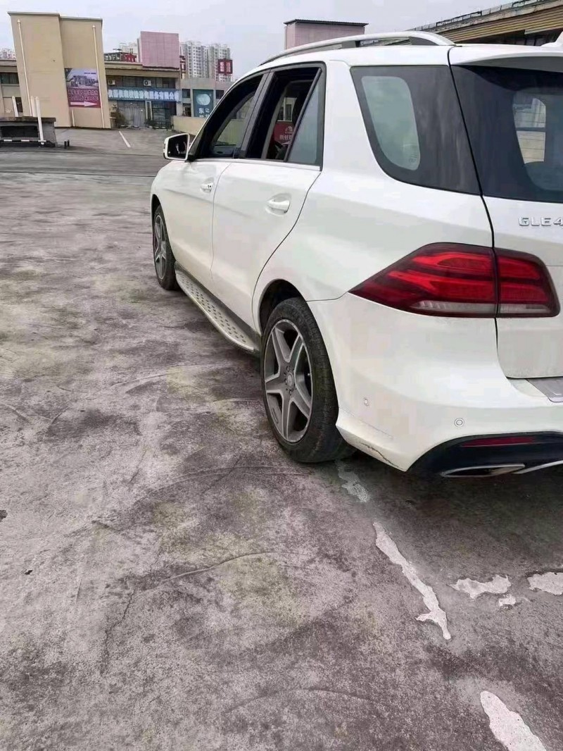 安顺16年奔驰GLE8