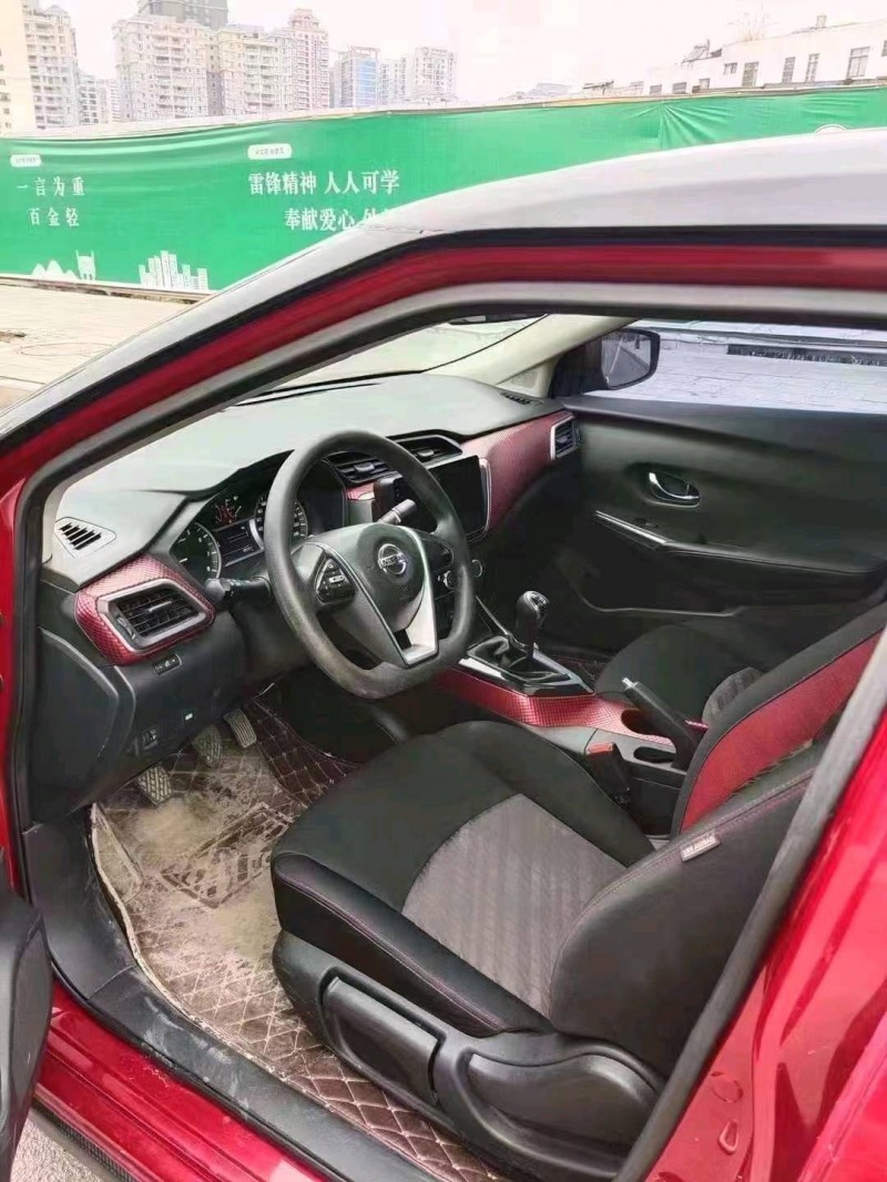 安顺16年日产蓝鸟7