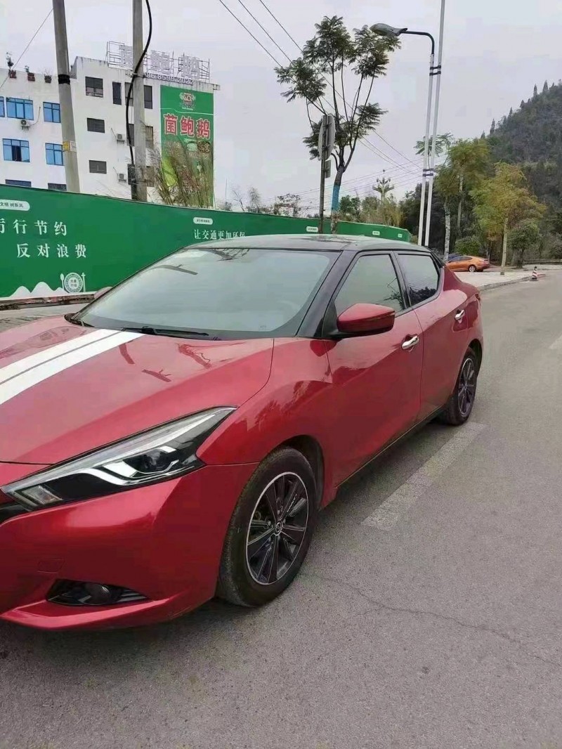 安顺16年日产蓝鸟9