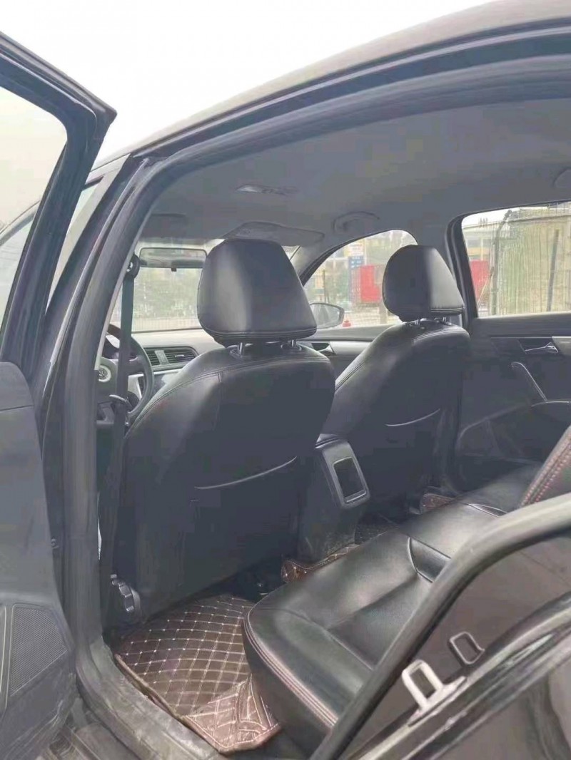 安顺17年大众朗逸5